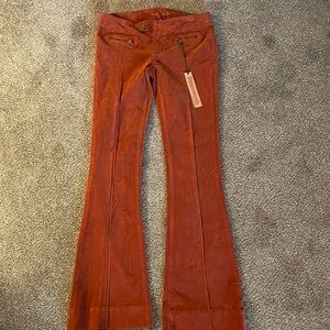 Dittos Women's Flare Corduroy pants in Rust